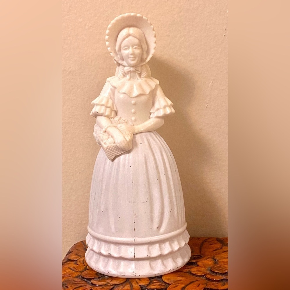 Vintage White Ceramic Figurine . Avon perfume Bottle